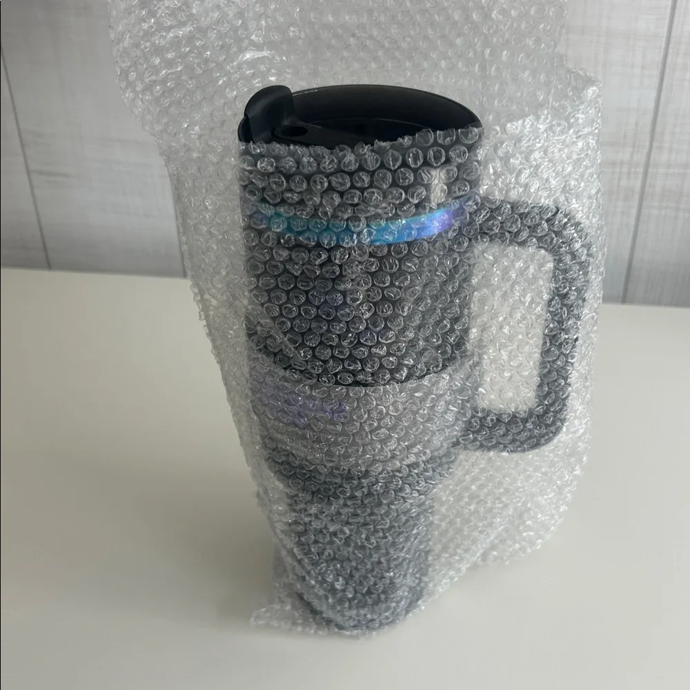 Stanley Quencher H2.0 Tumbler Black with Iridescent Lid - Picture 5 of 8